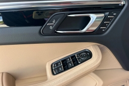 Porsche Macan T AWD 2026