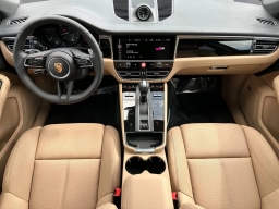 Porsche Macan T AWD 2026