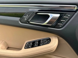Porsche Macan T AWD 2026