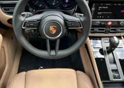 Porsche Macan T AWD 2026