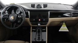 Porsche Macan T AWD 2026