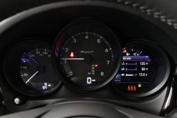 Porsche Macan T AWD 2026