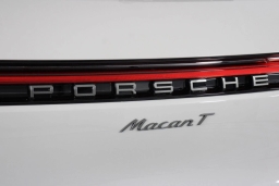 Porsche Macan T AWD 2026