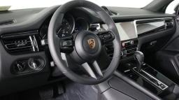 Porsche Macan T AWD 2026