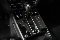 Porsche Macan T AWD 2026