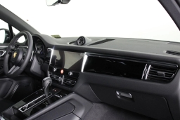 Porsche Macan T AWD 2026