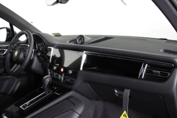 Porsche Macan T AWD 2026