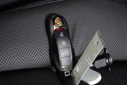 Porsche Macan T AWD 2026