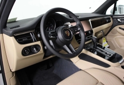 Porsche Macan T AWD 2026