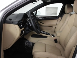 Porsche Macan T AWD 2026