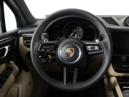 Porsche Macan T AWD 2026