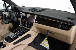 Porsche Macan T AWD 2026