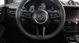 Porsche Macan T AWD 2026