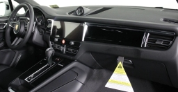 Porsche Macan T AWD 2026