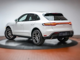 Porsche Macan T AWD 2026