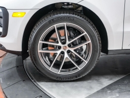 Porsche Macan T AWD 2026