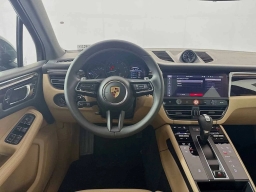 Porsche Macan T AWD 2026