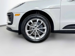 Porsche Macan T AWD 2026