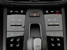 Porsche Macan T AWD 2026