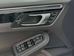 Porsche Macan T AWD 2026