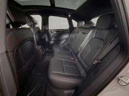 Porsche Macan T AWD 2026