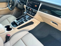 Porsche Macan T AWD 2026