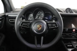 Porsche Macan T AWD 2026