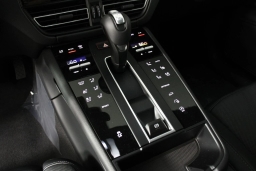 Porsche Macan T AWD 2026