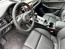 Porsche Macan T AWD 2026