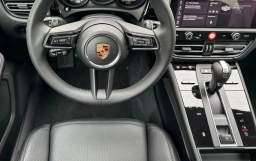 Porsche Macan T AWD 2026