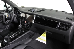 Porsche Macan T AWD 2026