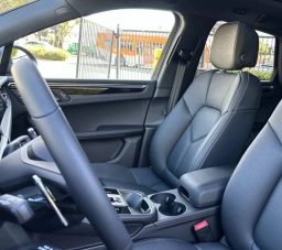 Porsche Macan T AWD 2026