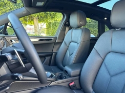 Porsche Macan T AWD 2026