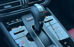 Porsche Macan Base AWD 2026