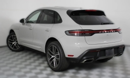 Porsche Macan Base AWD 2026