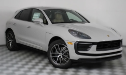 Porsche Macan Base AWD 2026