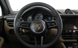 Porsche Macan Base AWD 2026