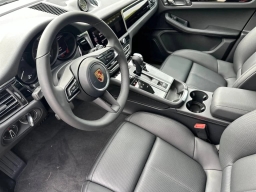Porsche Macan T AWD 2026