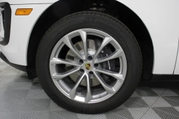 Porsche Macan T AWD 2026