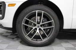 Porsche Macan T AWD 2026