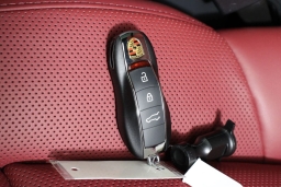 Porsche Macan T AWD 2026