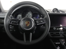 Porsche Macan T AWD 2026