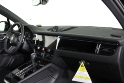 Porsche Macan T AWD 2026