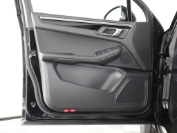 Porsche Macan T AWD 2026