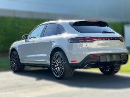 Porsche Macan T AWD 2026