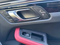 Porsche Macan T AWD 2026