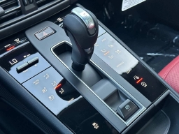 Porsche Macan T AWD 2026