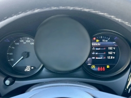 Porsche Macan T AWD 2026