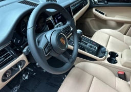 Porsche Macan T AWD 2026