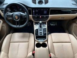 Porsche Macan T AWD 2026
